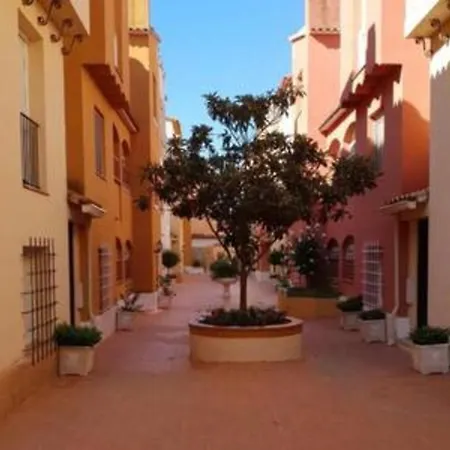Apto. Con Piscinas A 150m Playa