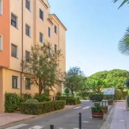Apartment Apto. Con Piscinas A 150m Playa